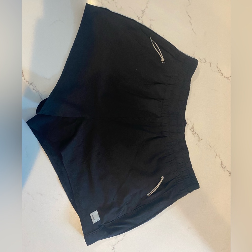 Women's vuori black shorts size small